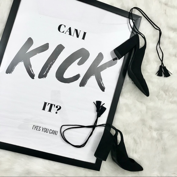 NWT Guess Brita Tasseled Ankle Tie Pumps in Black - Picture 2 of 6